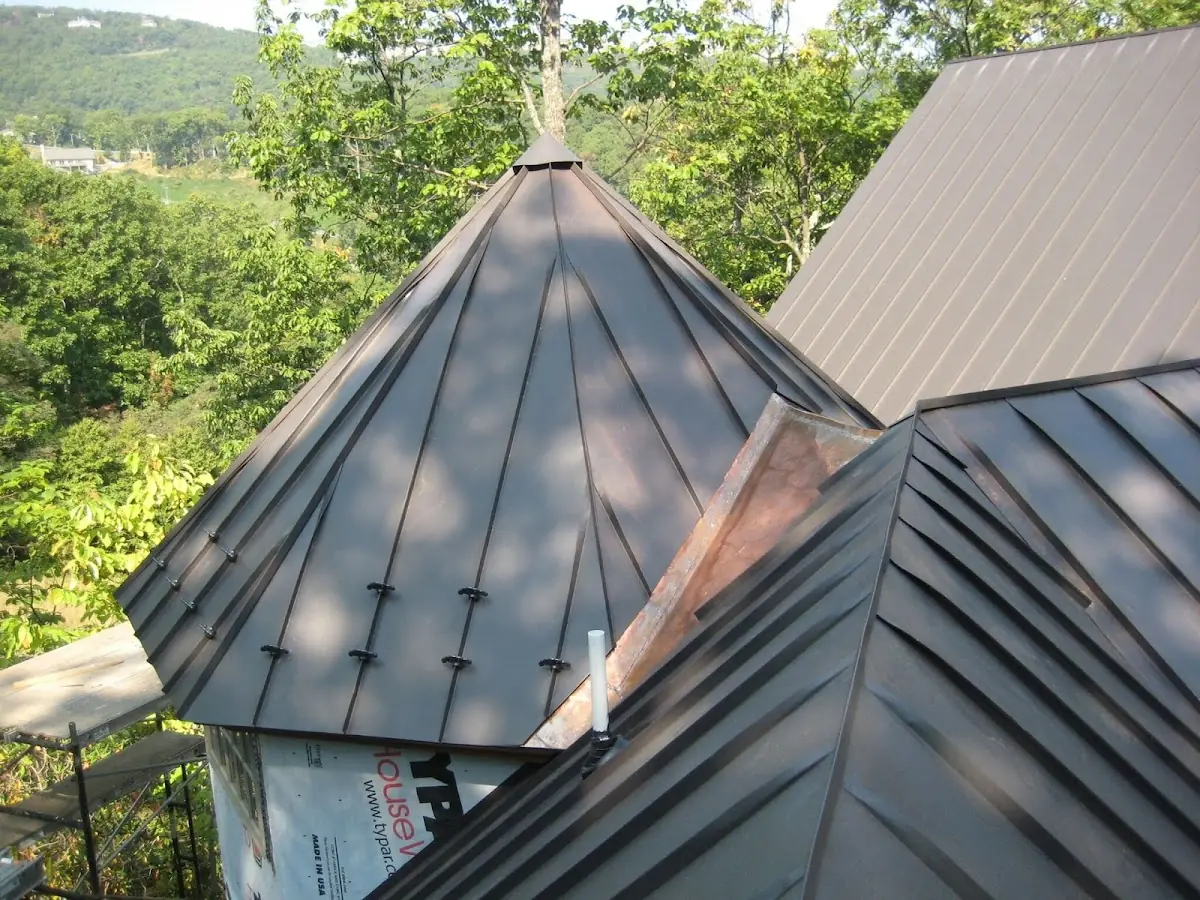 Professional Roof Tarp Installation by Craftsman Roofing in Meadowdale